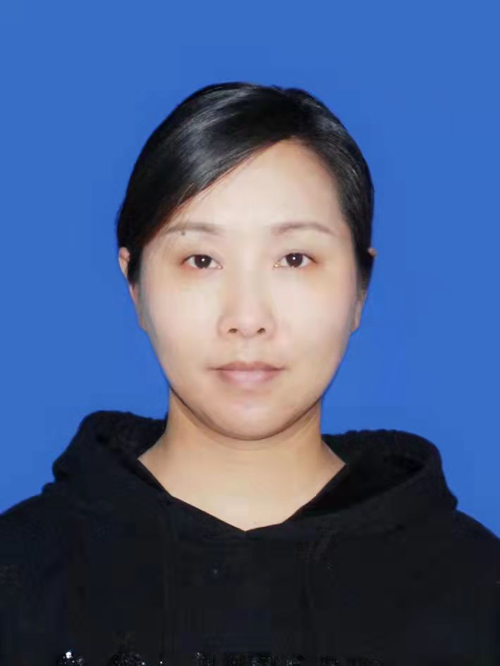 李俏